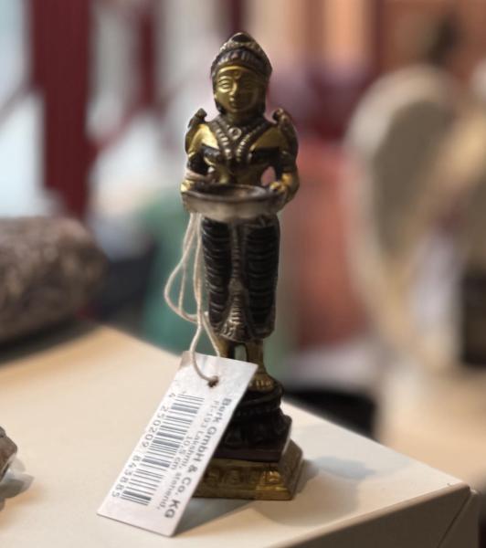 Lakshmi Statue – Göttin des Glücks, Reichtums & der Schönheit (10,5 cm)